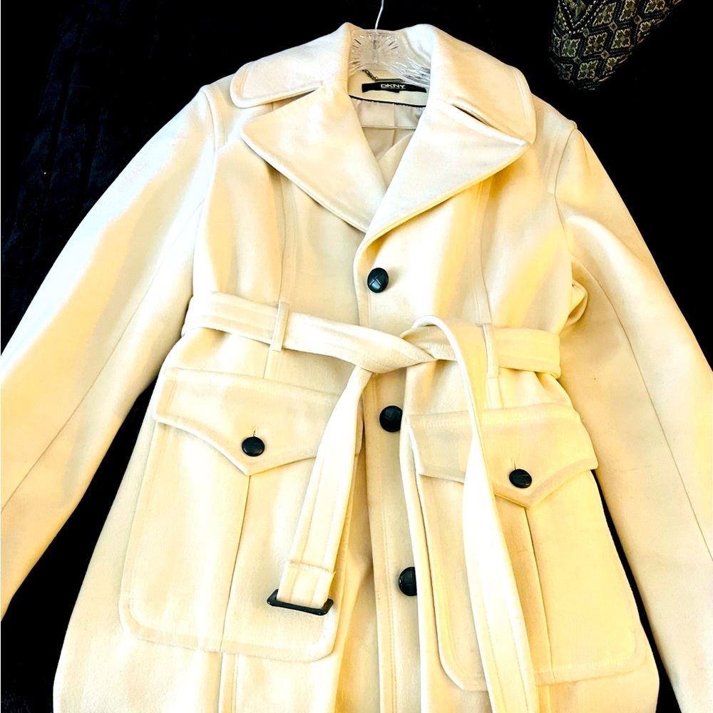 COAT-Donna Karan Full length wool Coat with Black buttons. Like new. Size Medium